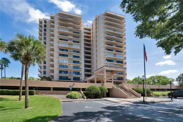 MLS: O6128034 Condo For Sale