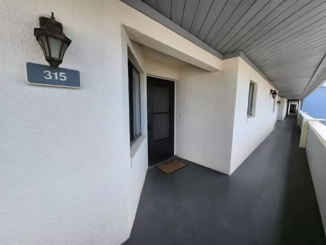 MLS: O6128056 Condo For Sale