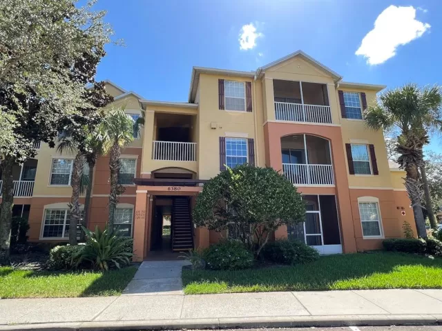 MLS: O6128282 Condo For Sale