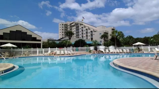 MLS: O6128561 Condo For Sale
