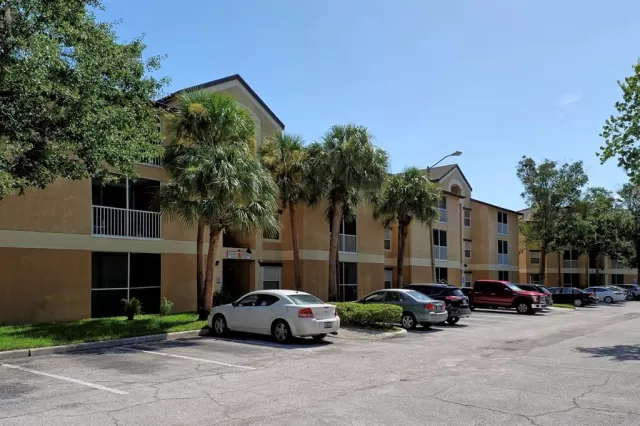 MLS: O6128880 Condo For Sale