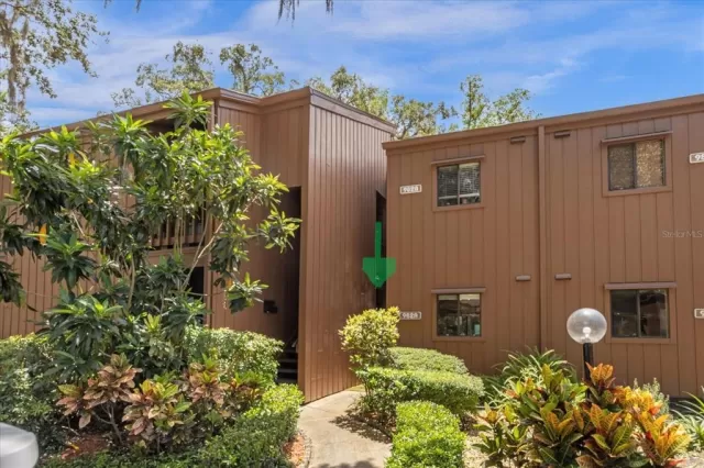 MLS: O6129236 Condo For Sale