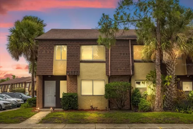 MLS: O6129401 Condo For Sale