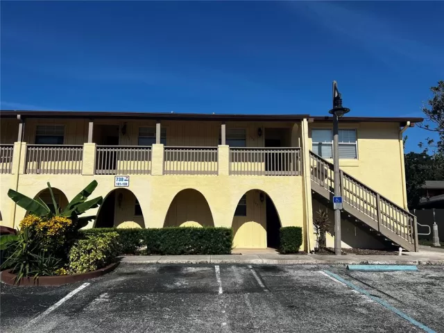 MLS: O6129881 Condo For Sale