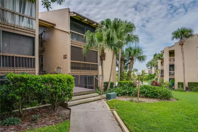 MLS: O6130560 Condo For Sale