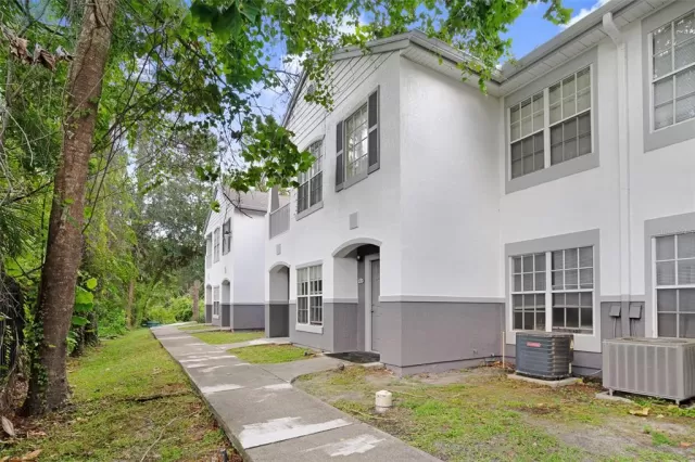 MLS: O6131030 Condo For Sale