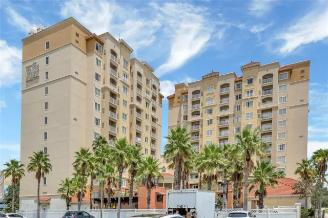 MLS: O6131935 Condo For Sale