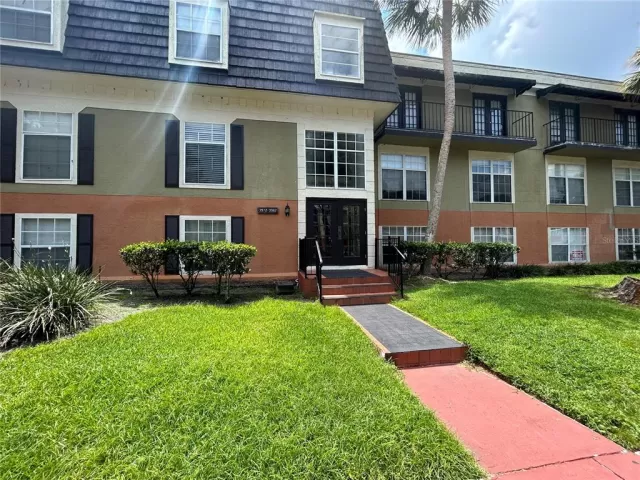 MLS: O6132093 Condo For Sale