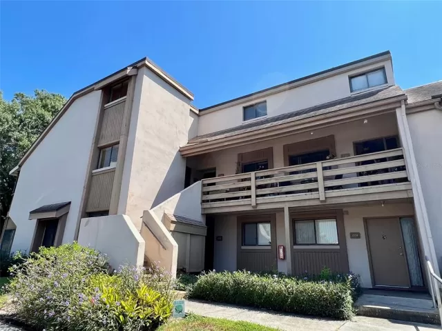 MLS: O6132598 Condo For Sale