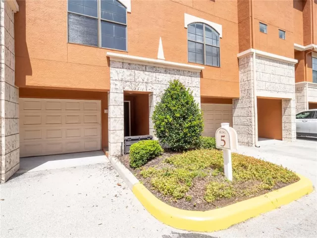 MLS: O6132662 Condo For Sale
