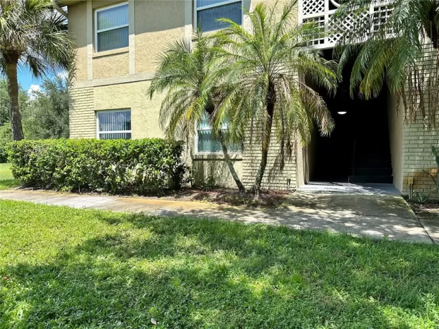 MLS: O6132948 Condo For Sale