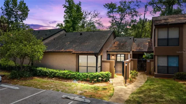 MLS: O6133376 Condo For Sale