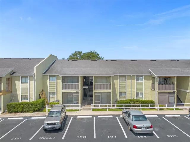 MLS: O6133506 Condo For Sale