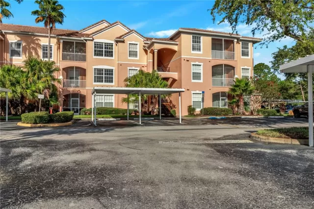 MLS: O6133997 Condo For Sale