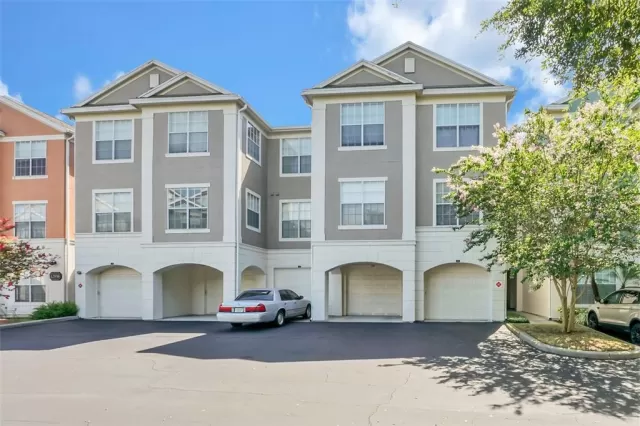 MLS: O6134196 Condo For Sale