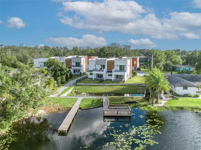 MLS: O6136078 Condo For Sale