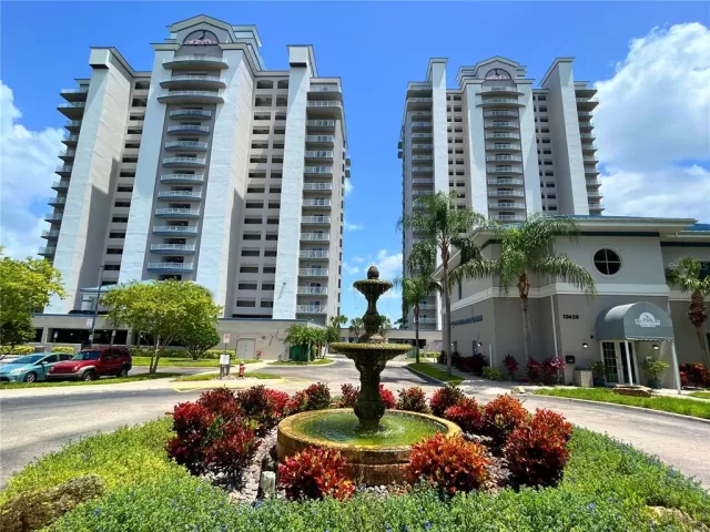 MLS: O6136119 Condo For Sale