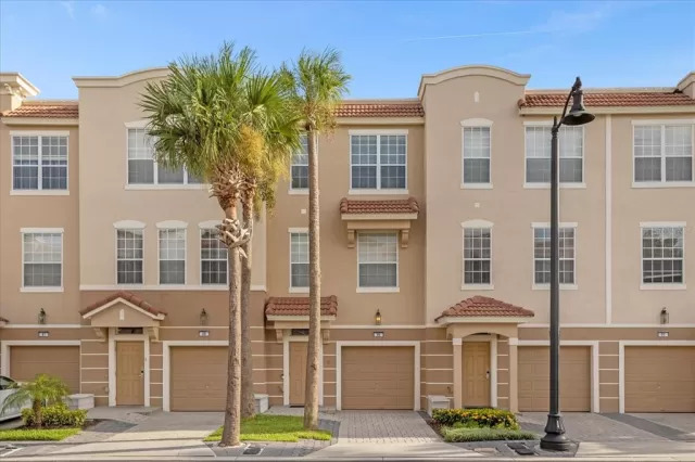 MLS: O6136837 Condo For Sale