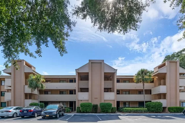 MLS: O6136957 Condo For Sale