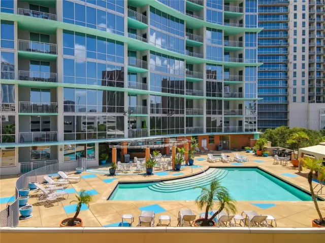 MLS: O6136958 Condo For Sale