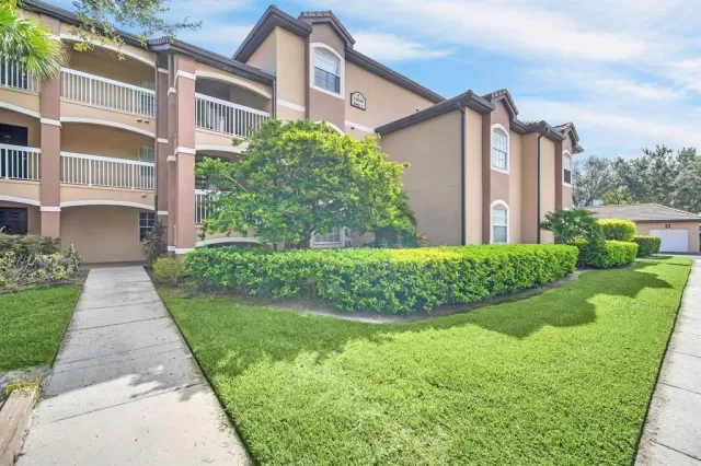 MLS: O6138212 Condo For Sale