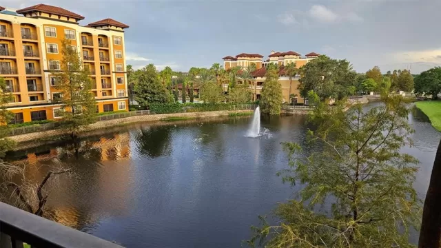 MLS: O6138632 Condo For Sale