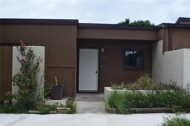 MLS: O6138814 Condo For Sale