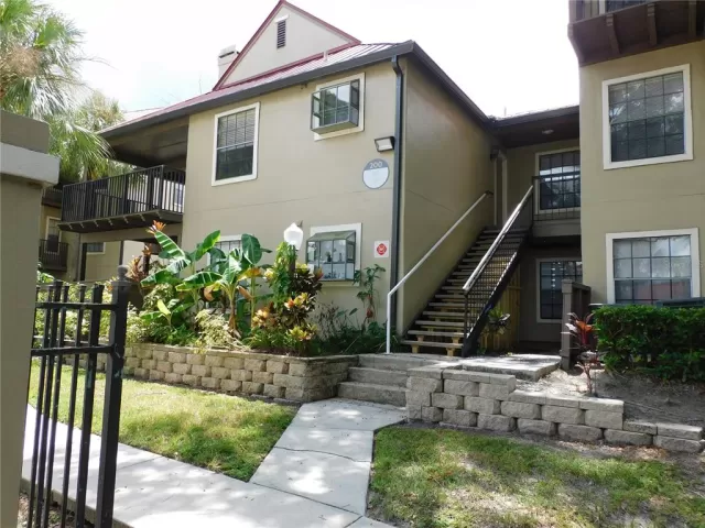 MLS: O6138975 Condo For Sale