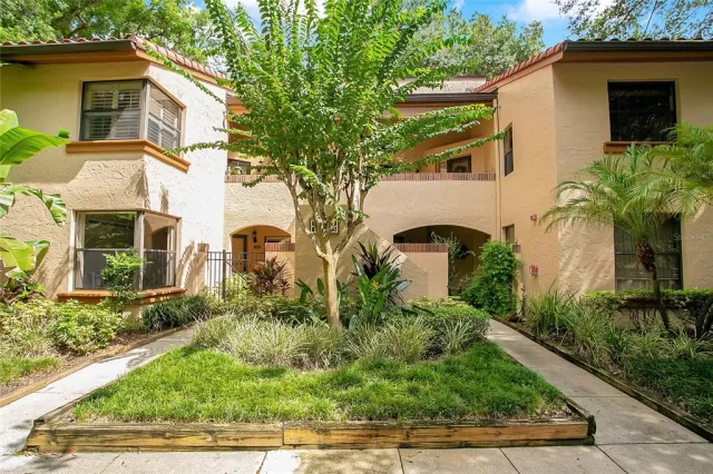 MLS: O6139699 Condo For Sale