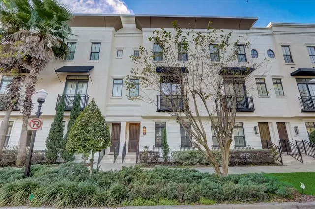 MLS: O6140976 Condo For Sale
