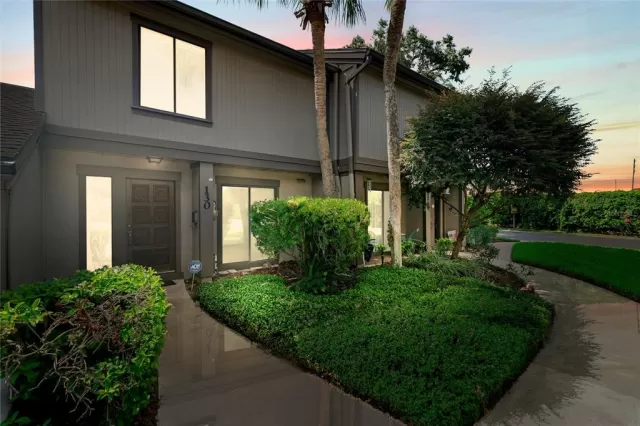 MLS: O6141119 Condo For Sale