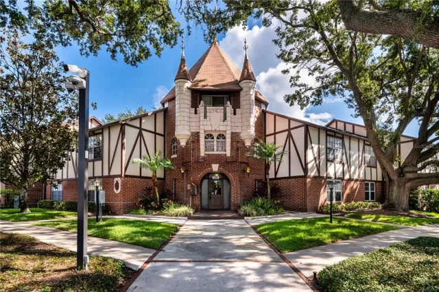 MLS: O6141232 Condo For Sale