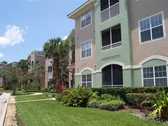 MLS: O6141565 Condo For Sale