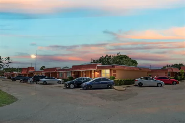 MLS: O6141861 Condo For Sale