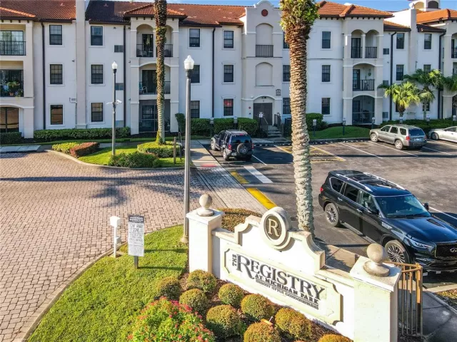 MLS: O6142098 Condo For Sale