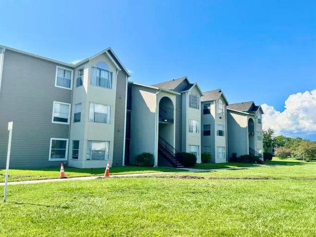 MLS: O6142295 Condo For Sale