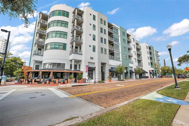 MLS: O6143191 Condo For Sale