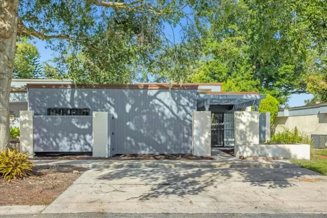 MLS: O6143237 Condo For Sale