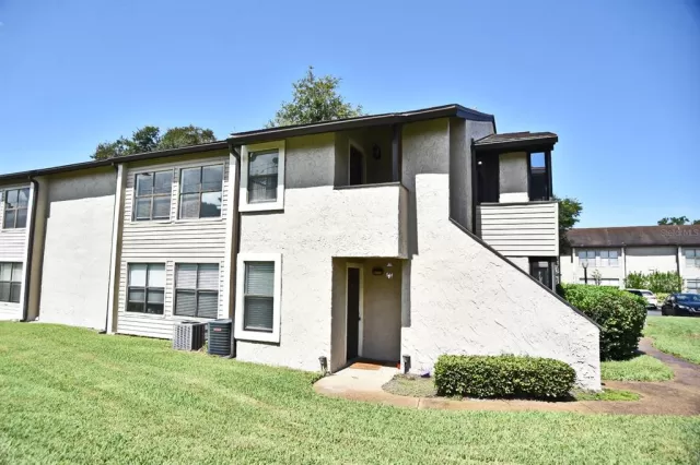 MLS: O6143886 Condo For Sale