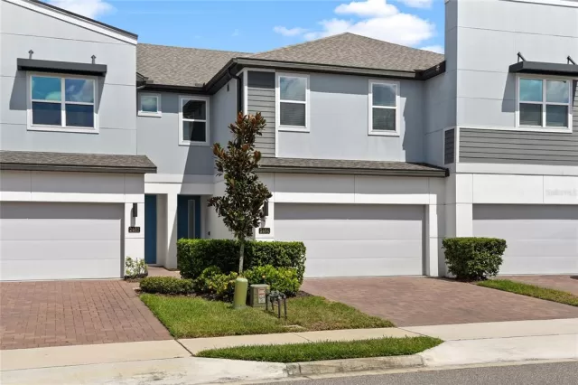 MLS: O6143947 Condo For Sale