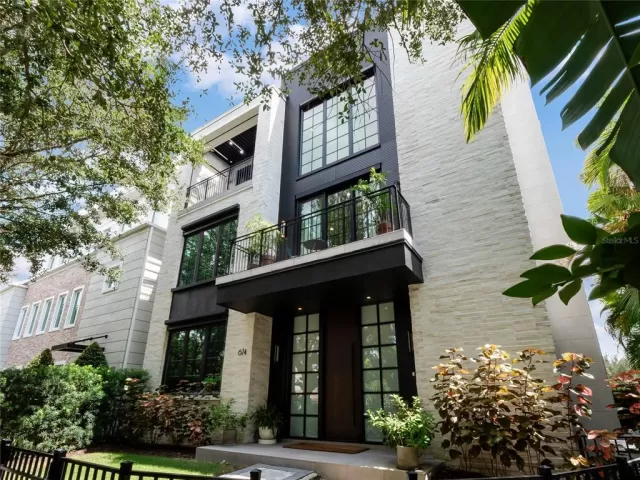 MLS: O6145505 Condo For Sale