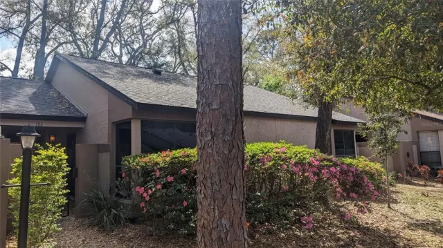 MLS: O6146500 Condo For Sale