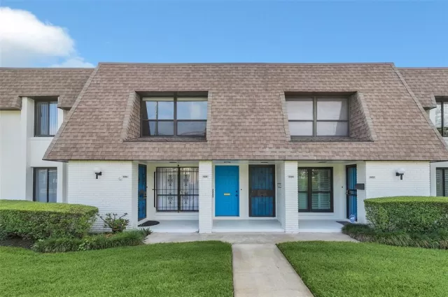 MLS: O6146716 Condo For Sale
