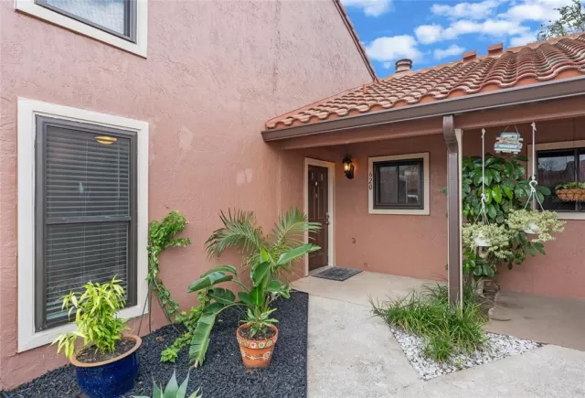 MLS: O6146882 Condo For Sale