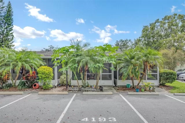 MLS: O6146906 Condo For Sale