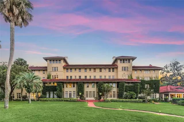 MLS: O6146961 Condo For Sale