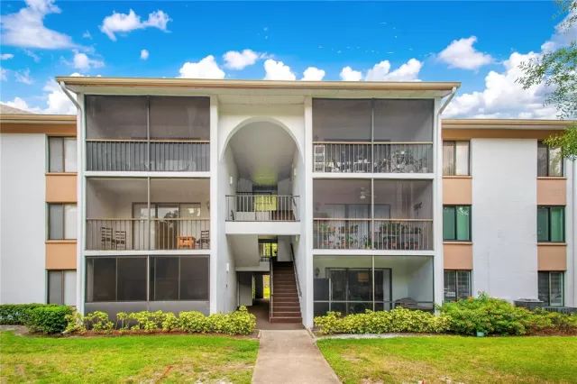 MLS: O6147122 Condo For Sale