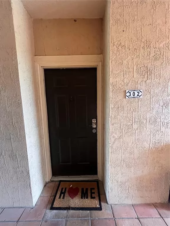 MLS: O6147231 Condo For Sale