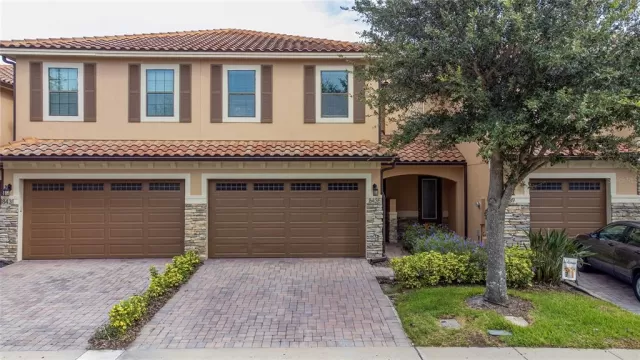 MLS: O6148013 Condo For Sale