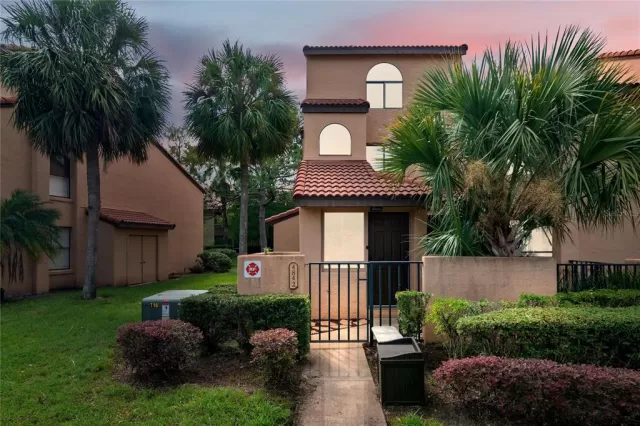 MLS: O6148612 Condo For Sale